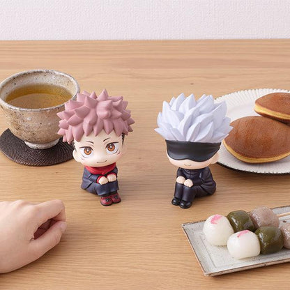 Lookup series Anime Figure Jujutsu Kaisen Gojo Satoru eye mask on and Itadori Yuji figure with food decorations