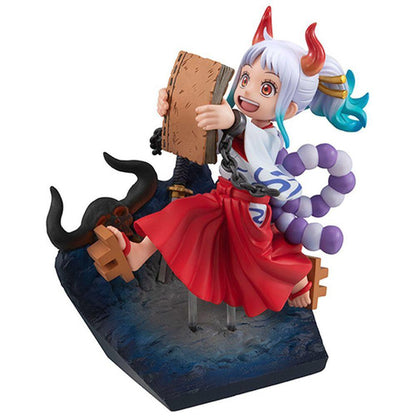 G.E.M Series RUN! RUN! RUN! One Piece Figure: Yamato side holding book